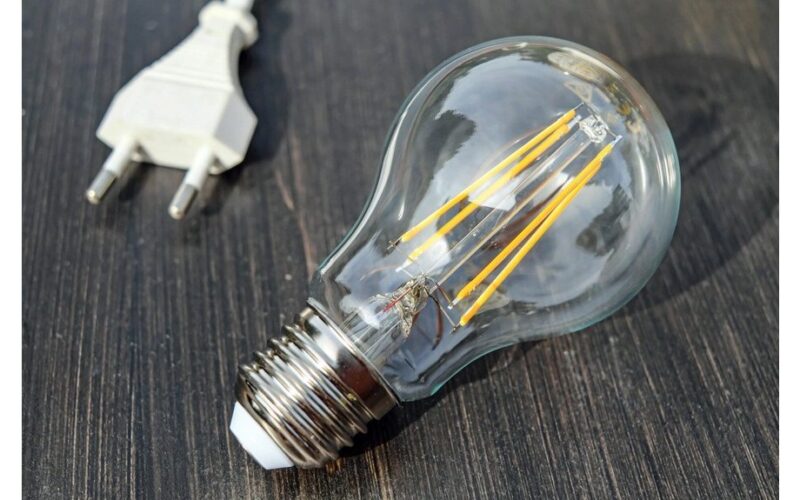 sutaupyti 50 dėl elektros sąskaitų