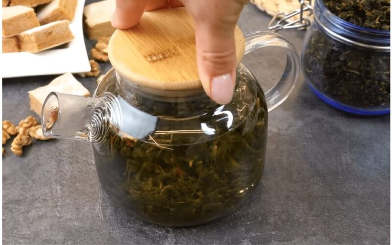 neįprasta fermentuota šviežio vyšnios lapų arbata