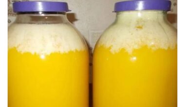 balta plėvelė ant medaus