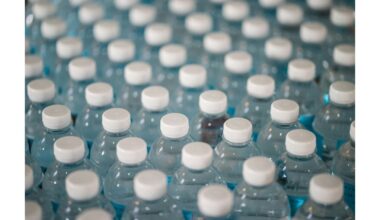greitai tirpstanti plastika teršia aplinką