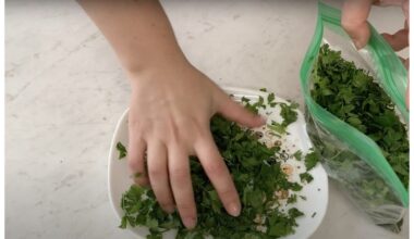 šaldant krapus užtraukiamuose maišeliuose