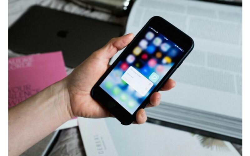 reguliariai paleiskite iš naujo savo išmanųjį telefoną