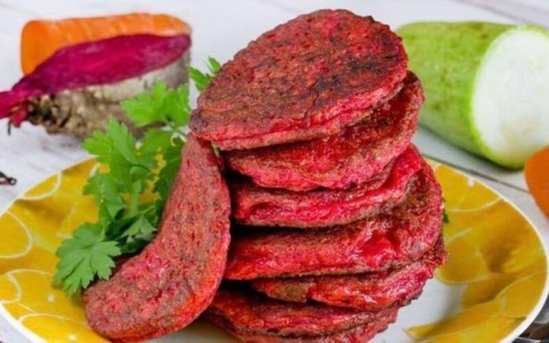 kiaušinių ir pieno produktų neturintys burokėlių keksiukai