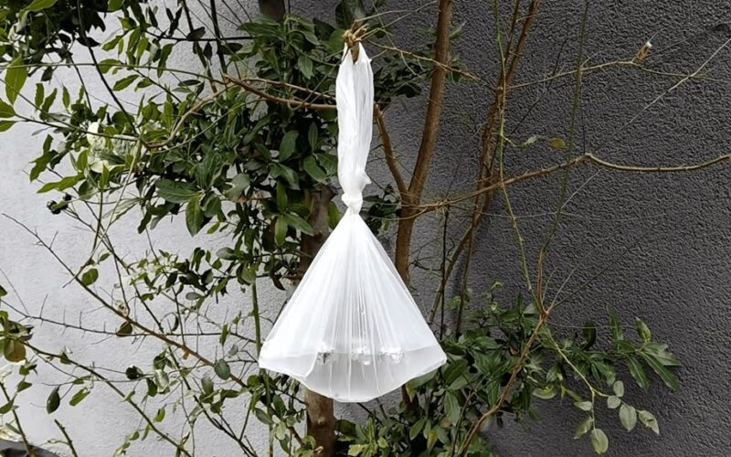 plastikinio vandens maišelio triukas
