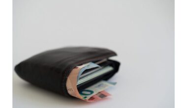 Gyventojams gresia baudos už statinius