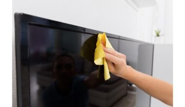 saugus televizoriaus ekrano valymas