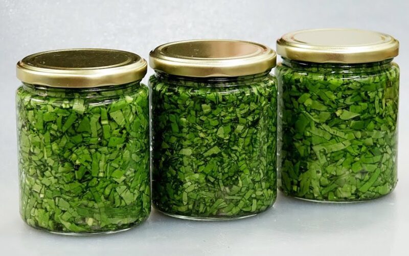 pradėjau kasmet marinuoti rūgštynes