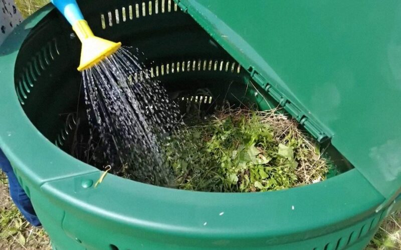 komposto krūva transformuoja maistines medžiagas