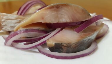 džiovintas marinuotas silkės delikatesas