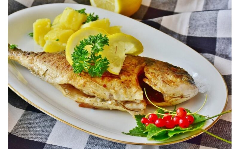 žuvies kvapo šalinimo būdas